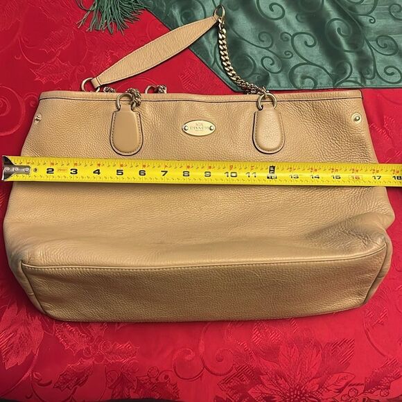 COACH bag with Chain straps detail. See pictures for corner wear. *HOST PICK - Picture 11 of 14